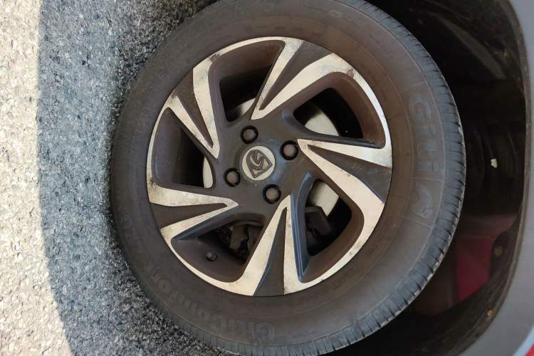 Used Baojun 510 2017 1.5L Manual Luxury Model Right Front Wheel Hub