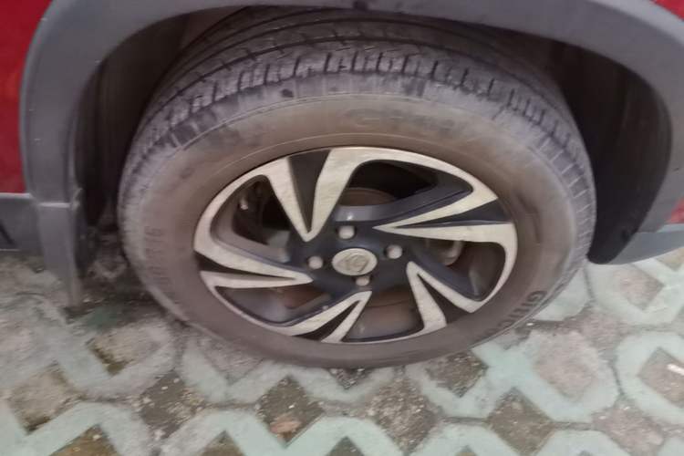 Used Baojun 510 2017 1.5L Automatic Luxury Model Right Front Wheel Hub