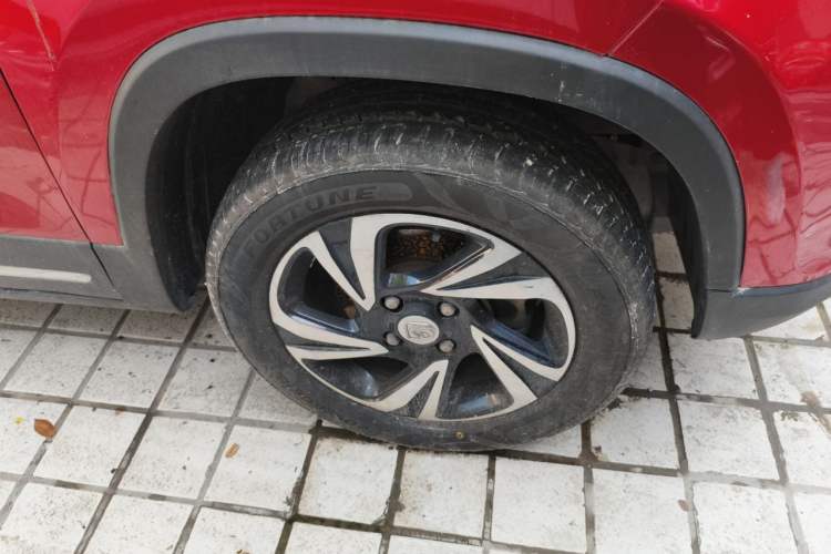 Used Baojun 510 2017 1.5L Manual Luxury Model Right Front Wheel Hub