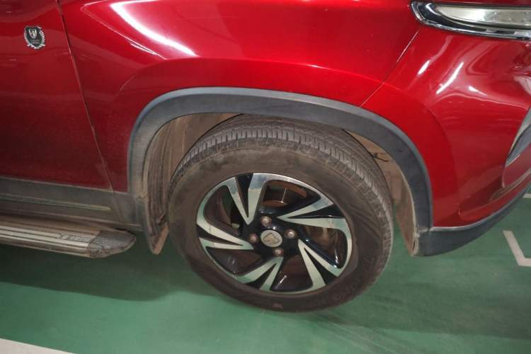 Used Baojun 510 2017 1.5L Automatic Luxury Model Right Front Wheel Hub