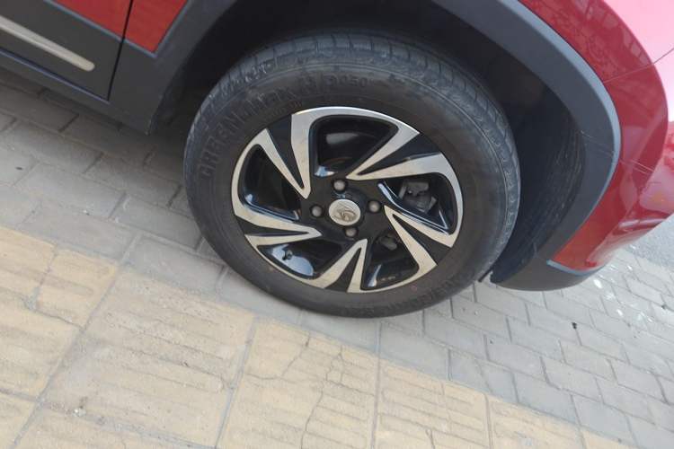 Used Baojun 510 2017 1.5L Automatic Luxury Model Right Front Wheel Hub