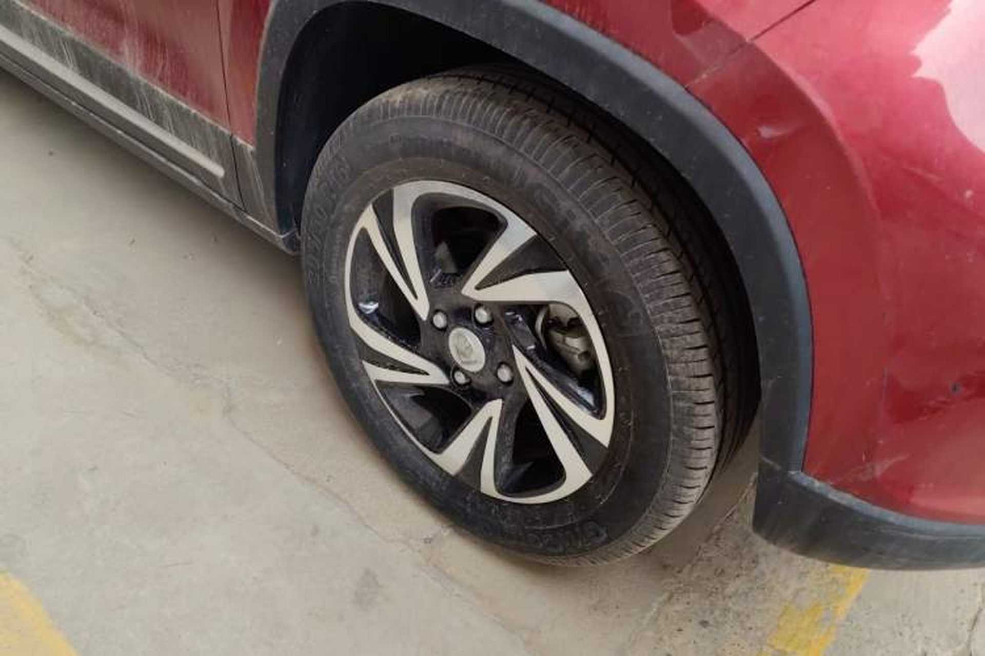 Used Baojun 510 2017 1.5L Automatic Luxury Model Right Front Wheel Hub