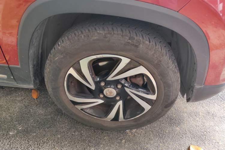 Used Baojun 510 2017 1.5L Automatic Luxury Model Right Front Wheel Hub