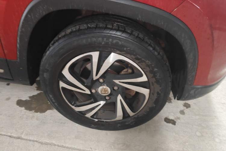 Used Baojun 510 2017 1.5L Automatic Luxury Model Right Front Wheel Hub
