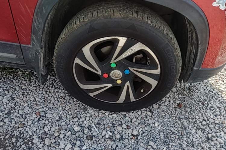 Used Baojun 510 2017 1.5L Automatic Luxury Model Right Front Wheel Hub