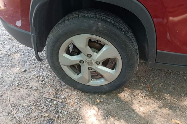 Used Baojun 510 2017 1.5L Manual Fashion Model Right Rear Wheel Hub