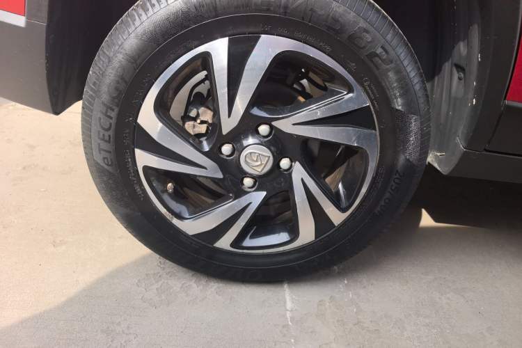 Used Baojun 510 2017 1.5L Automatic Luxury Model Right Rear Wheel Hub