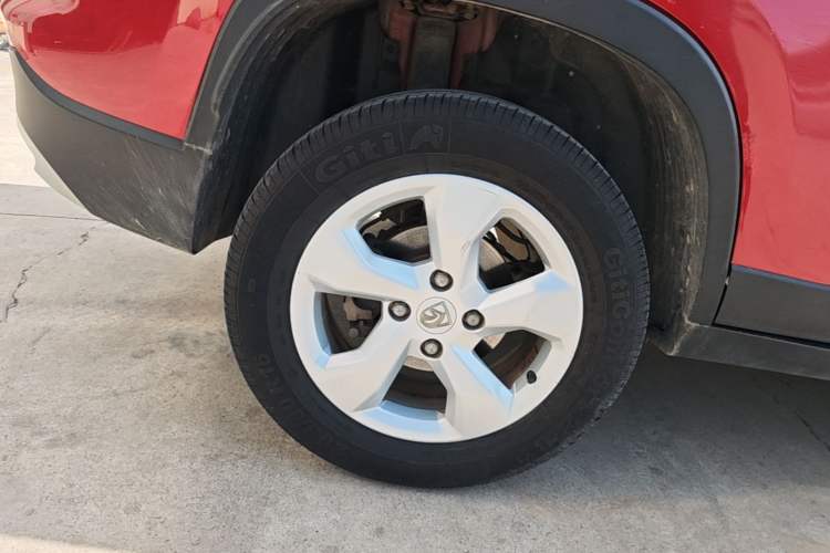Used Baojun 510 2017 1.5L Manual Fashion Model Right Rear Wheel Hub