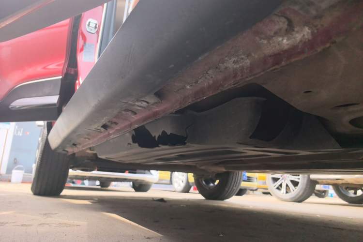 Used Baojun 510 2017 1.5L Automatic Luxury Model Right Side Sill