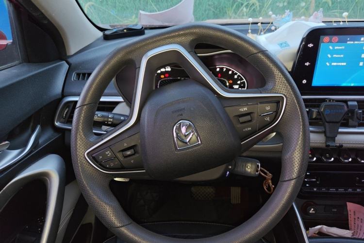 Used Baojun 510 2017 1.5L Automatic Fashion Model Steering Wheel