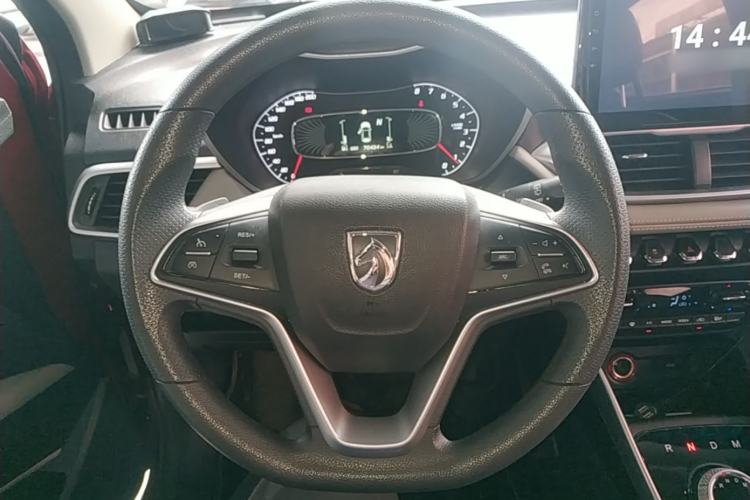 Used Baojun 510 2017 1.5L Automatic Fashion Model Steering Wheel