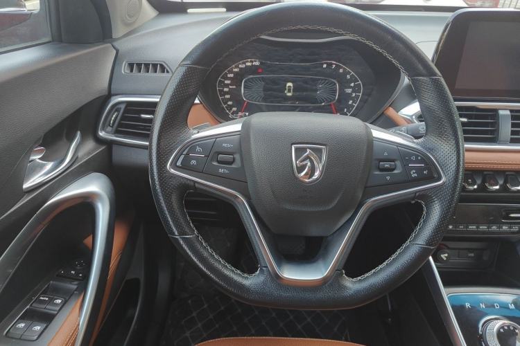 Used Baojun 510 2017 1.5L Automatic Luxury Model Steering Wheel