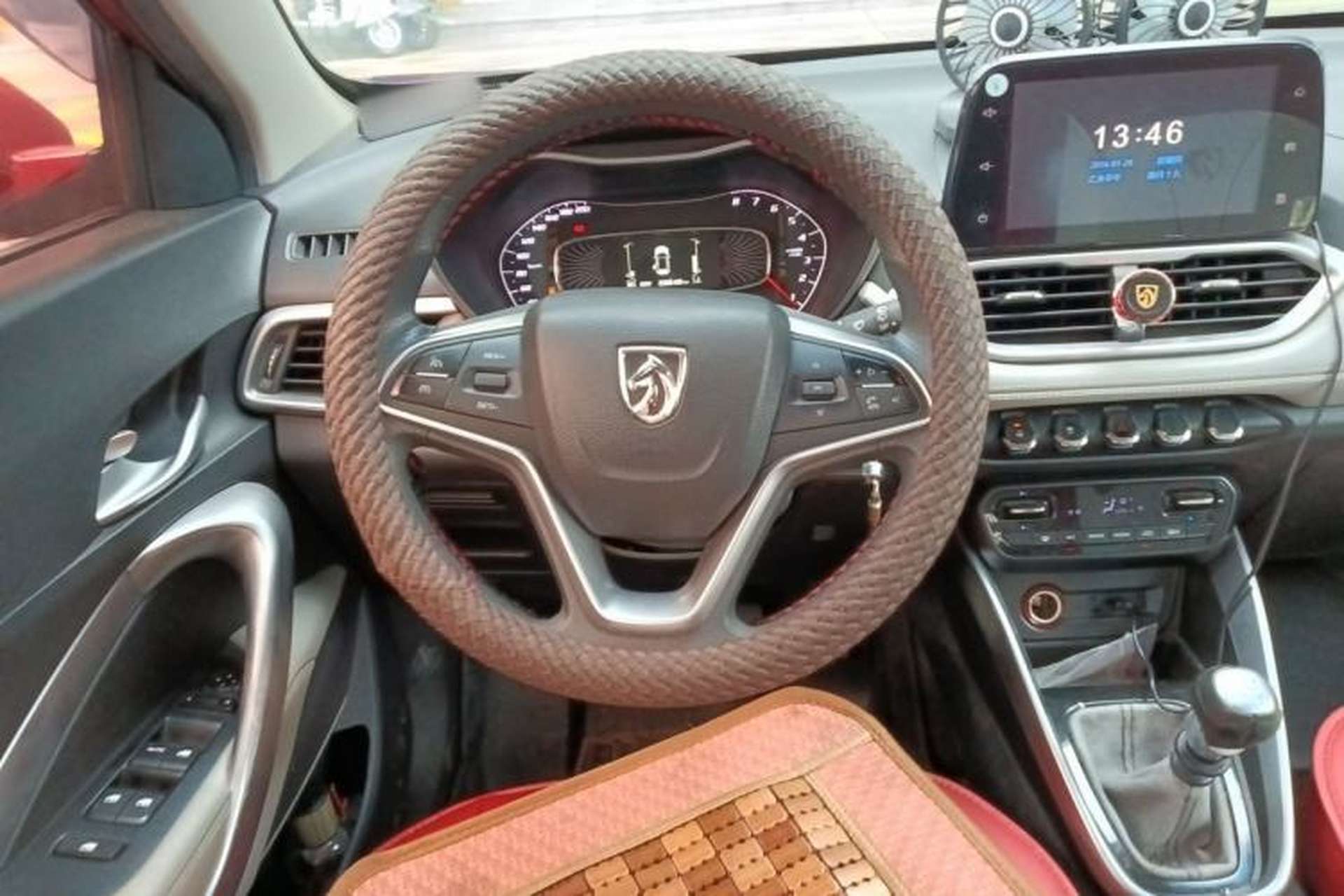 Used Baojun 510 2017 1.5L Manual Fashion Model Steering Wheel