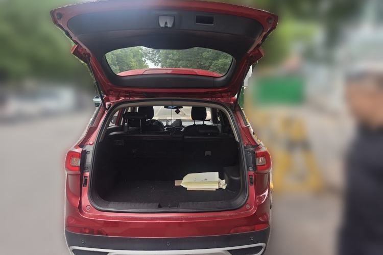 Used Baojun 510 2017 1.5L Automatic Fashion Model Trunk