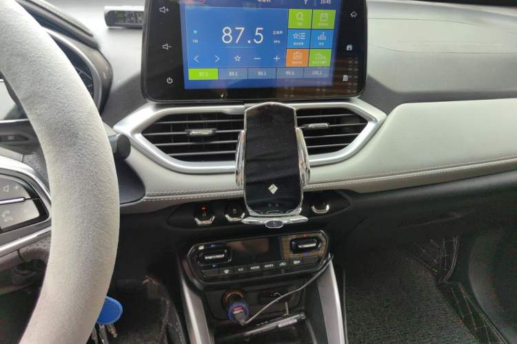 Used Baojun 510 2017 1.5L Manual Fashion Model Audio And AC Panel