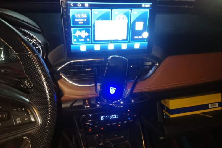 Used Baojun 510 2017 1.5L Manual Luxury Model Audio And AC Panel