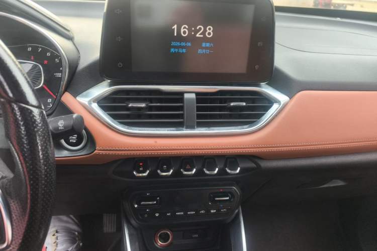 Used Baojun 510 2017 1.5L Manual Luxury Model Audio And AC Panel