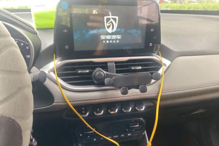 Used Baojun 510 2017 1.5L Manual Fashion Model Audio And AC Panel