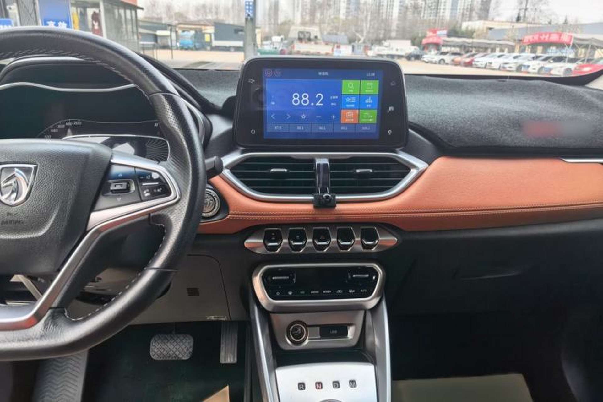 Used Baojun 510 2017 1.5L Automatic Luxury Model Center Console