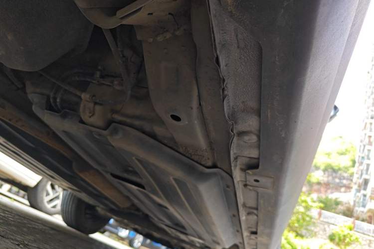 Used Baojun 510 2017 1.5L manual Comfort trim Chassis Rear Right