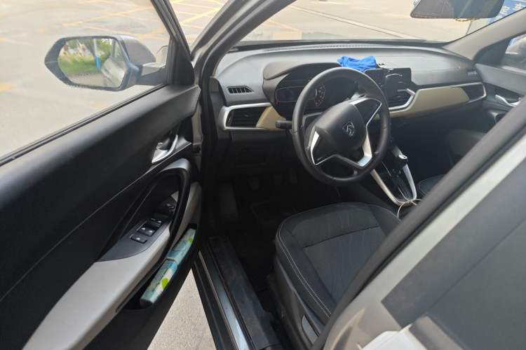 Used Baojun 510 2017 1.5L manual Comfort trim Driver Seat