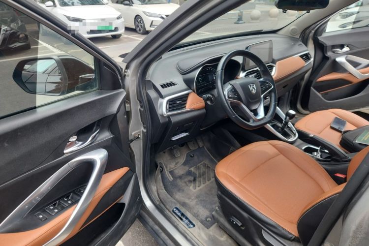 Used Baojun 510 2017 1.5L Manual Luxury Model Driver Seat