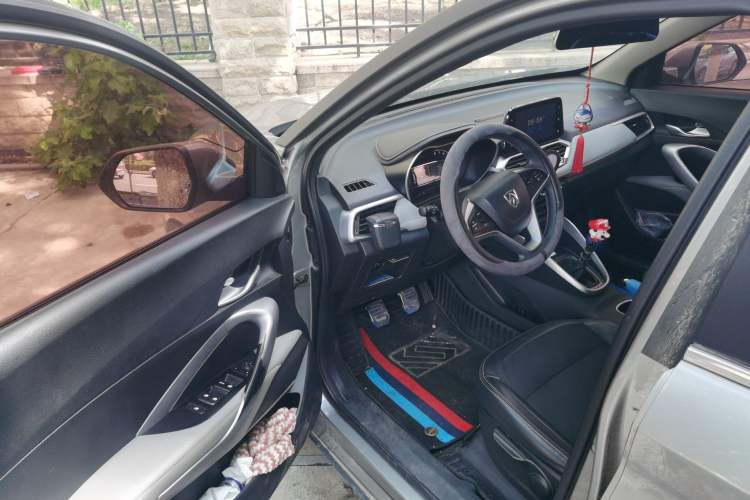 Used Baojun 510 2017 1.5L manual Comfort trim Driver Seat