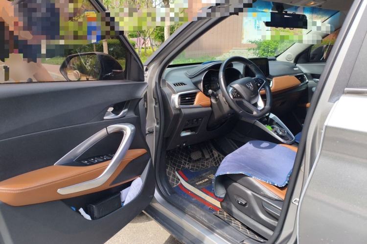 Used Baojun 510 2017 1.5L Automatic Luxury Model Driver Seat