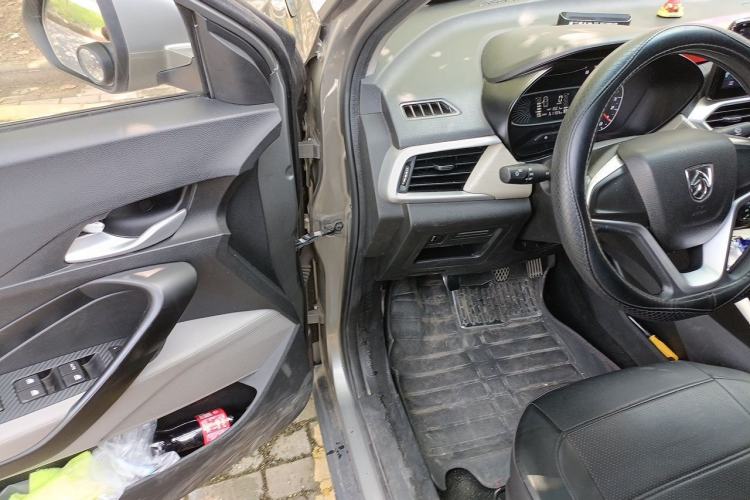 Used Baojun 510 2017 1.5L manual Comfort trim Driver Seat
