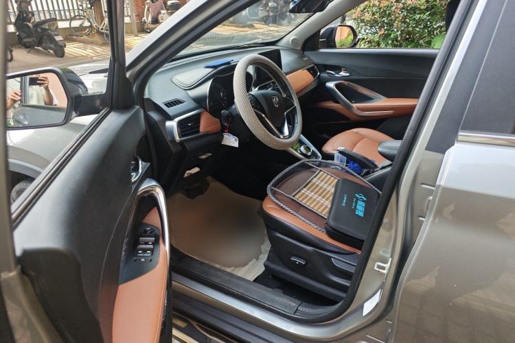 Used Baojun 510 2017 1.5L Automatic Luxury Model Driver Seat