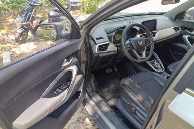 Used Baojun 510 2017 1.5L Automatic Fashion Model Driver Seat