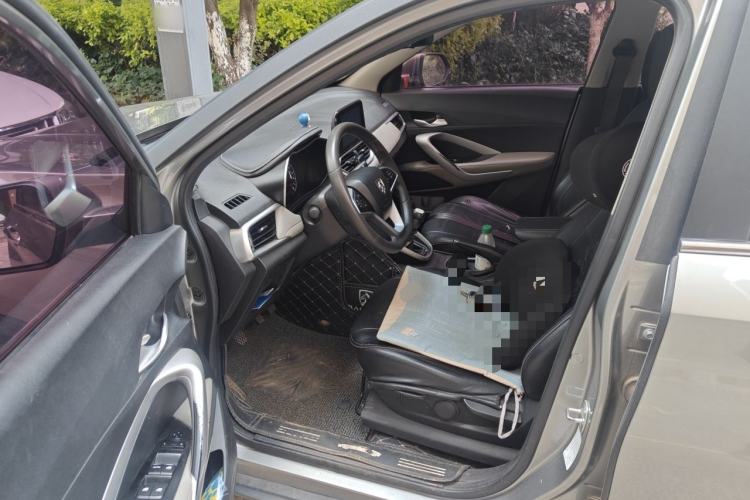 Used Baojun 510 2017 1.5L Manual Fashion Model Driver Seat
