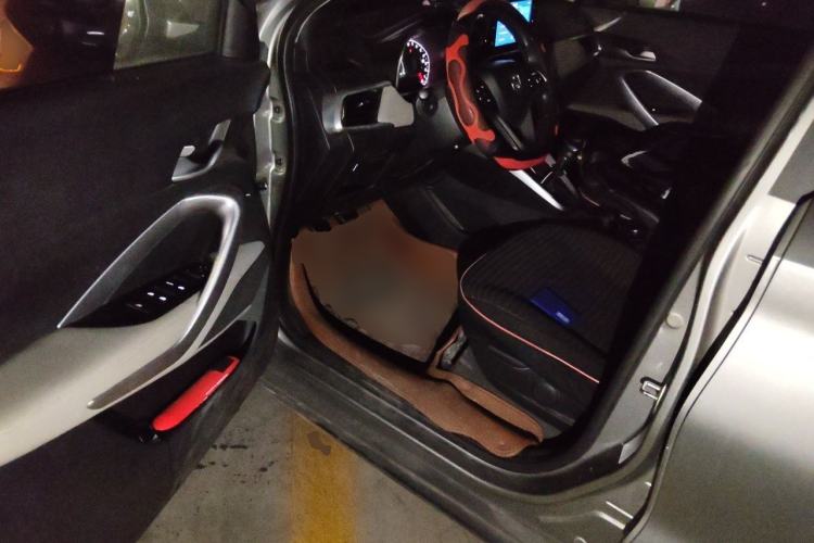 Used Baojun 510 2017 1.5L Manual Fashion Model Driver Seat
