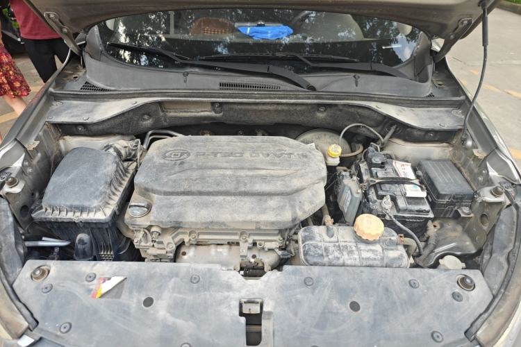 Used Baojun 510 2017 1.5L manual Comfort trim Engine Bay