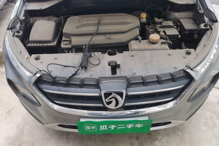 Used Baojun 510 2017 1.5L manual Comfort trim Engine Bay