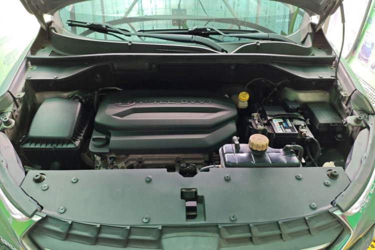 Used Baojun 510 2017 1.5L Automatic Fashion Model Engine Bay