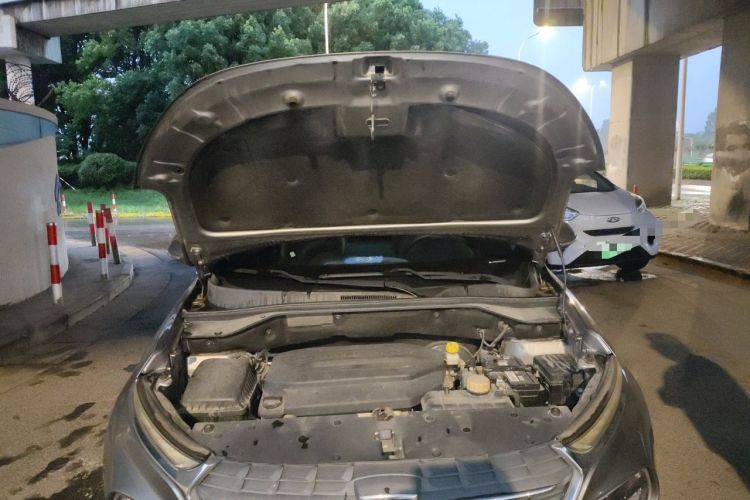 Used Baojun 510 2017 1.5L Manual Fashion Model Engine Bay