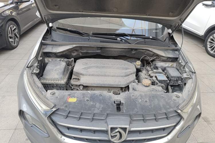 Used Baojun 510 2017 1.5L Automatic Fashion Model Engine Bay