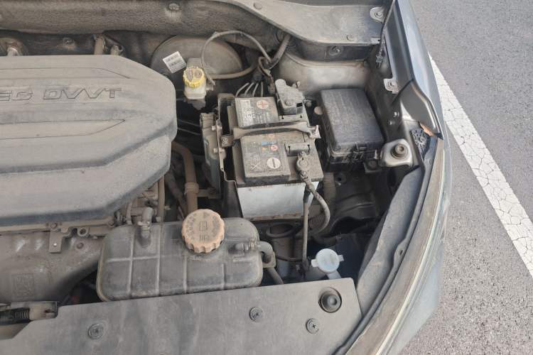 Used Baojun 510 2017 1.5L Manual Luxury Model Engine Bay Left