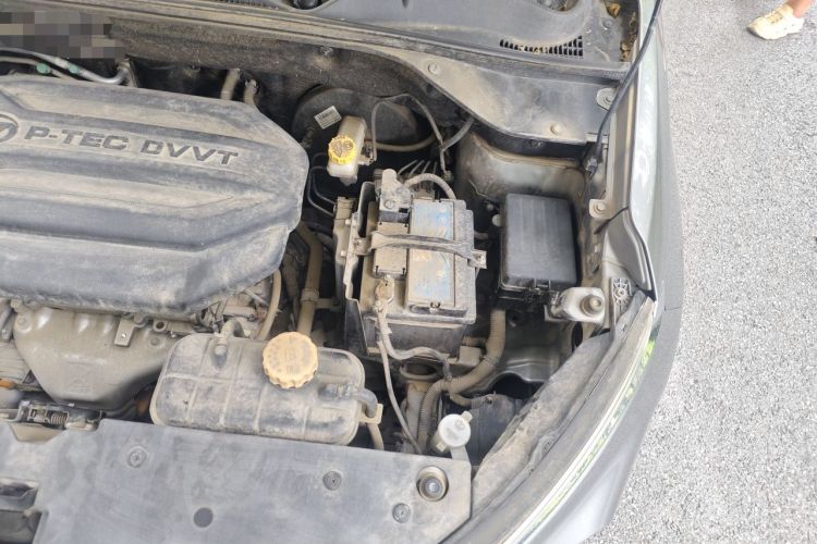 Used Baojun 510 2017 1.5L Manual Fashion Model Engine Bay Left