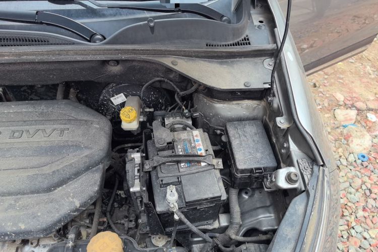 Used Baojun 510 2017 1.5L Automatic Fashion Model Engine Bay Left