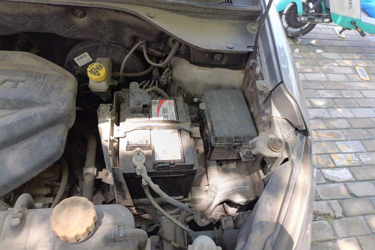 Used Baojun 510 2017 1.5L manual Comfort trim Engine Bay Left