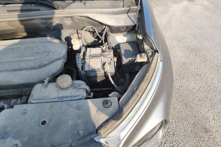 Used Baojun 510 2017 1.5L Manual Fashion Model Engine Bay Left