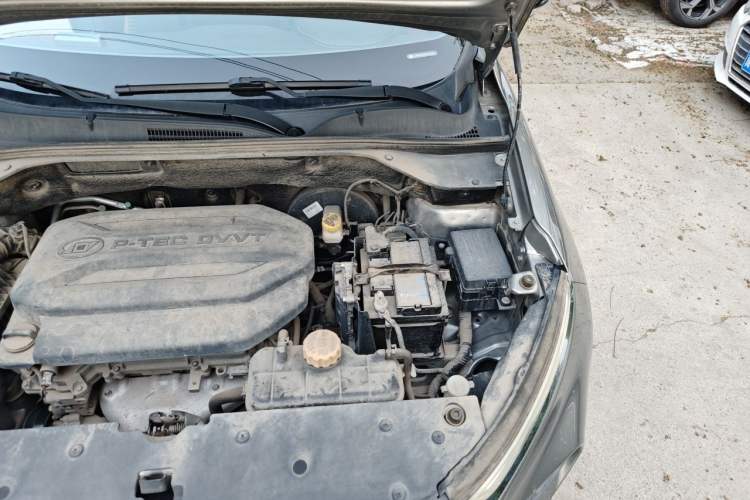 Used Baojun 510 2017 1.5L Automatic Luxury Model Engine Bay Left