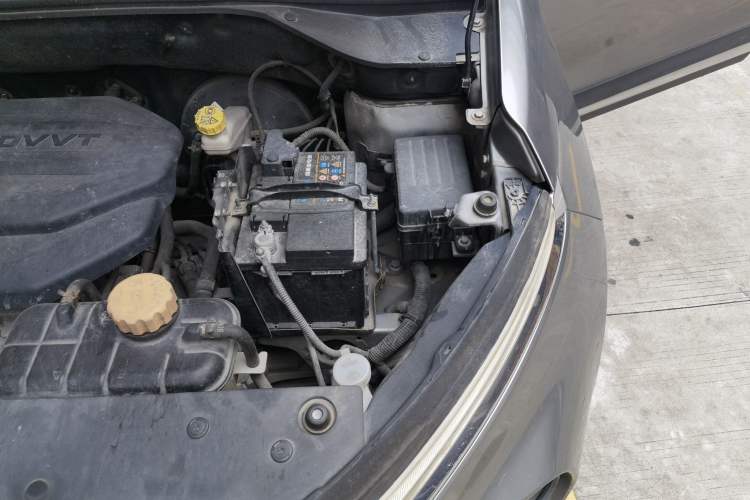 Used Baojun 510 2017 1.5L manual Comfort trim Engine Bay Left