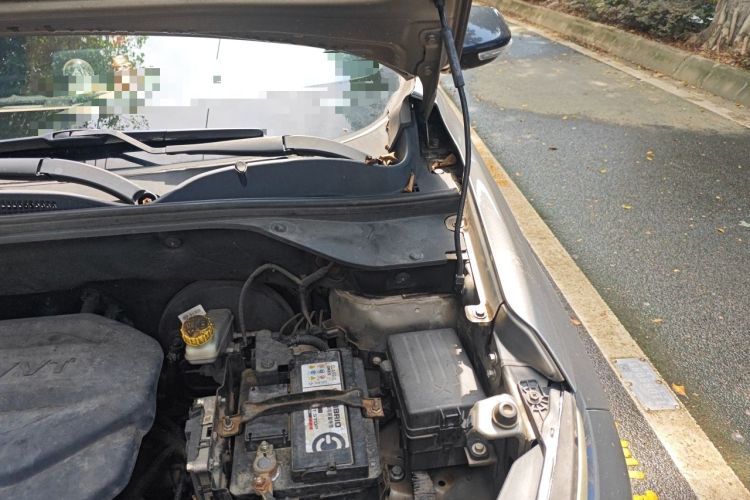 Used Baojun 510 2017 1.5L Automatic Luxury Model Engine Bay Left