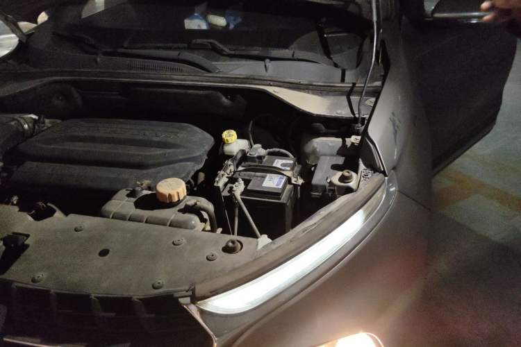 Used Baojun 510 2017 1.5L Manual Fashion Model Engine Bay Left