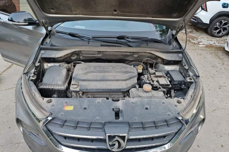 Used Baojun 510 2017 1.5L Automatic Luxury Model Engine Bay