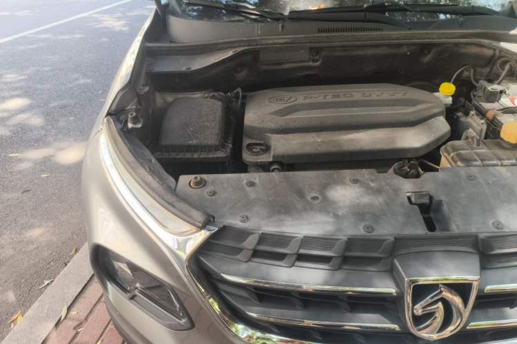 Used Baojun 510 2017 1.5L Manual Fashion Model Engine Bay Right