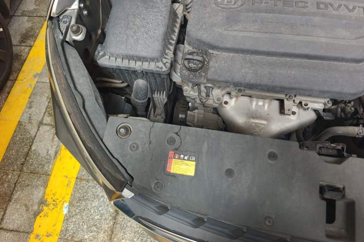 Used Baojun 510 2017 1.5L Automatic Fashion Model Engine Bay Right